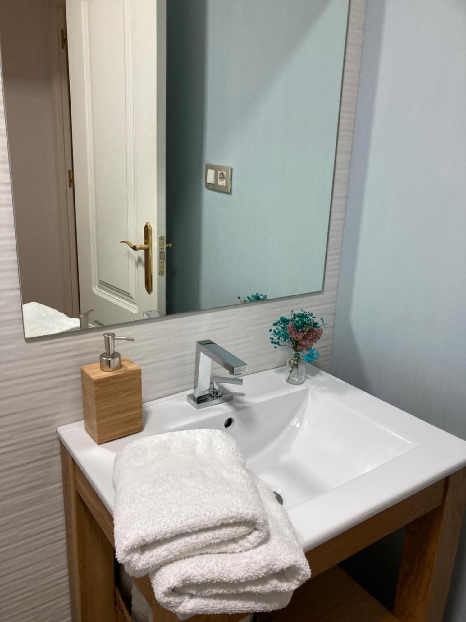 Apartamento Enriqueta Granada Bagian luar foto